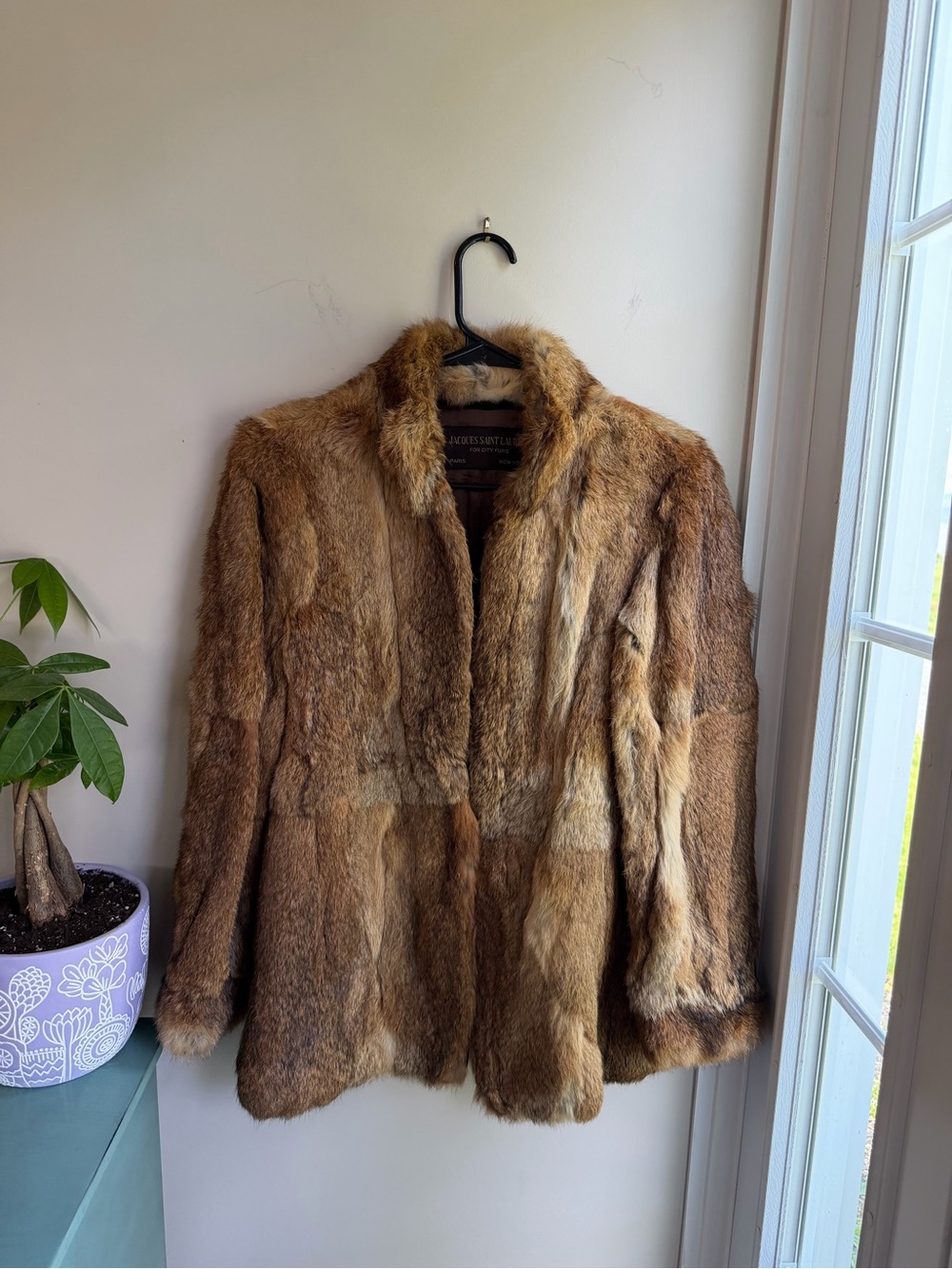Beautiful Vintage Jacques Saint Laurent Paris New York Genuine Fur Coat
